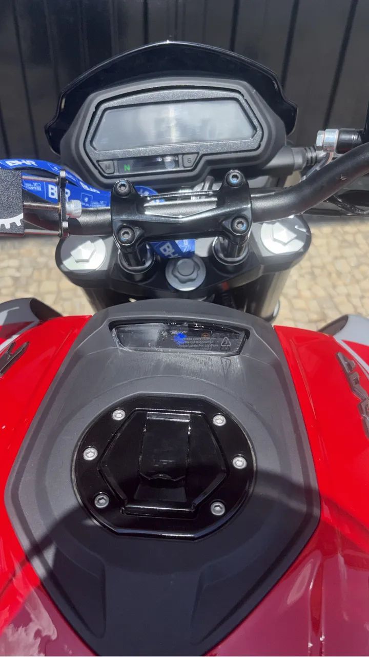 Dominar 250
