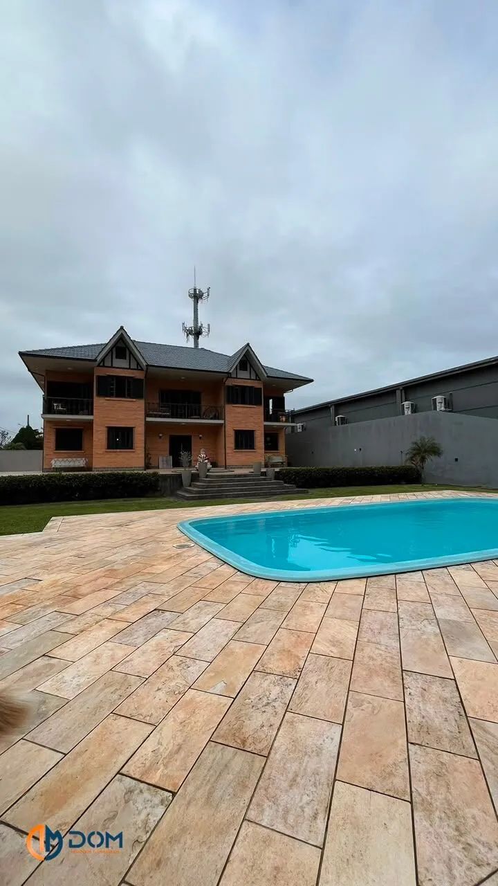Casa de alto padrão com estilo europeu clássico - Foto 5