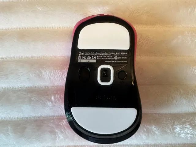 Mouse Pulsar ZywOo Medium Gen.2 - Magenta - Foto 4