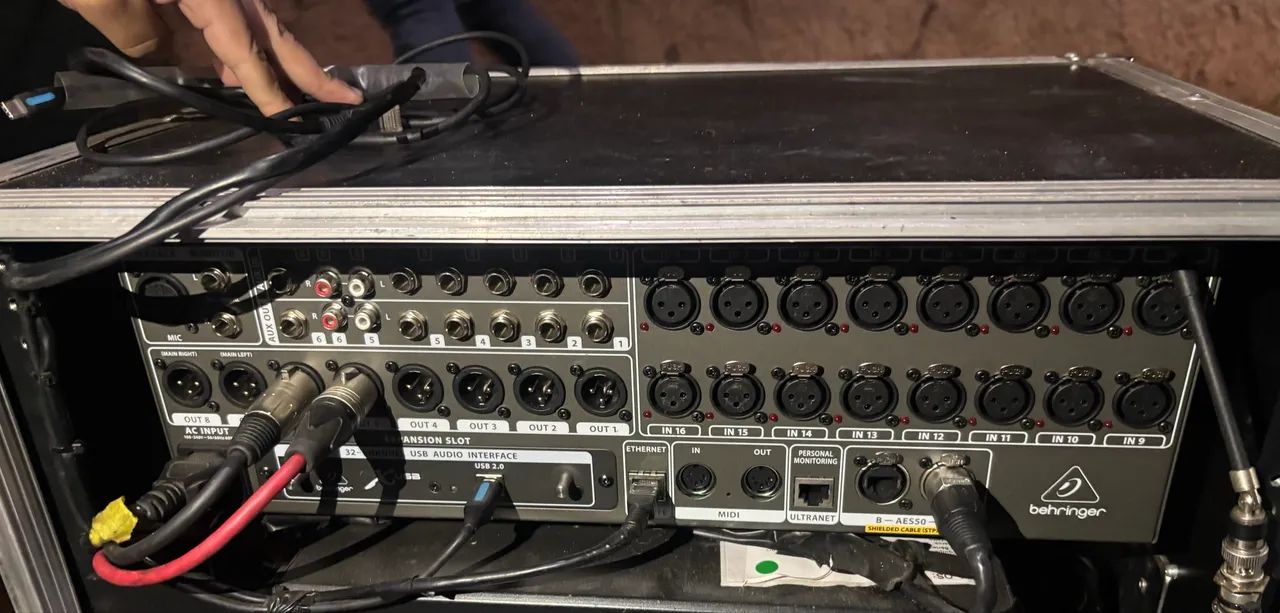 Mesa digital x32 rack 