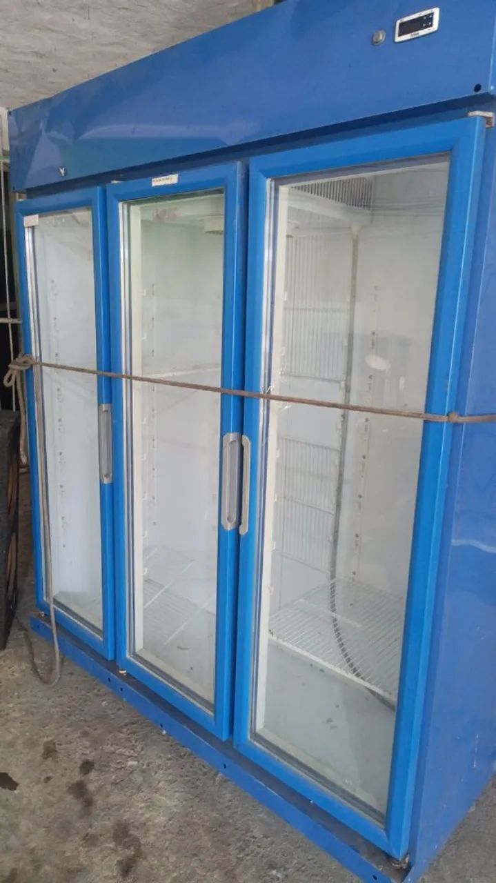 Freezer expositor 3 portas ....