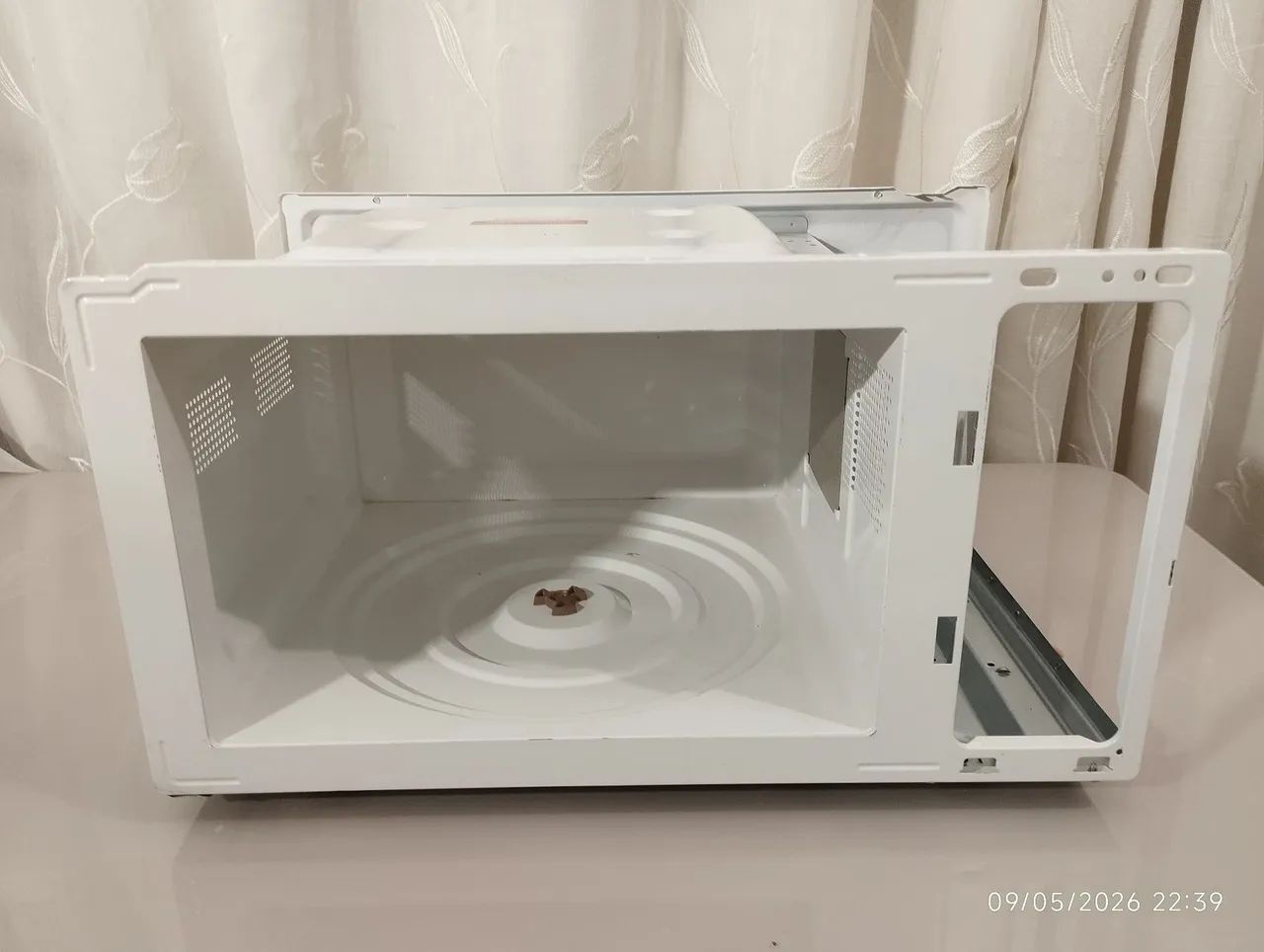 Carcaça Completa do microondas Philco PM 028E  USADA EM ÓTIMO ESTADO DE CONSERVAÇÃO. 