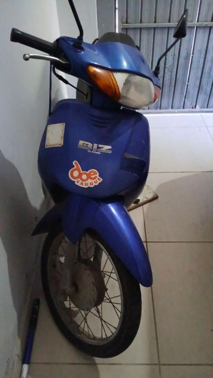 Biz 100 com partida elétrica 