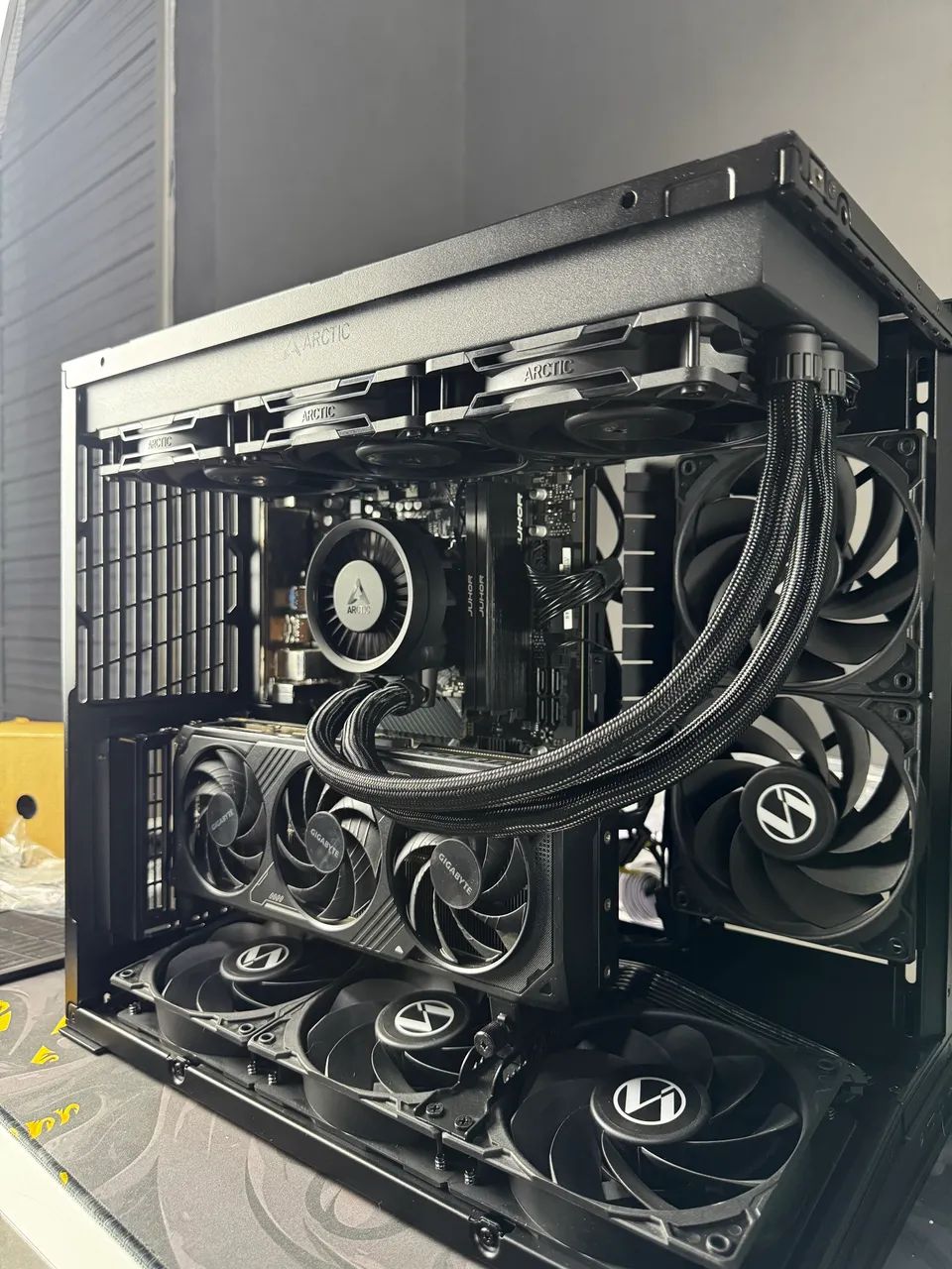 Placa de Vídeo RTX 5070 Gigabyte windforce 12gb 
