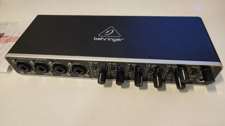Interface de áudio Behringer UMC404HD 4 Canais - Foto 3