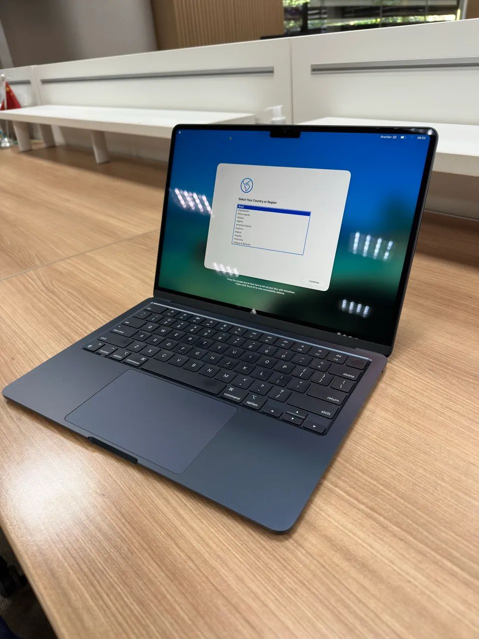 MacBook Air M2 - 8GB/512GB - GPU 10 núcleos - Foto 3