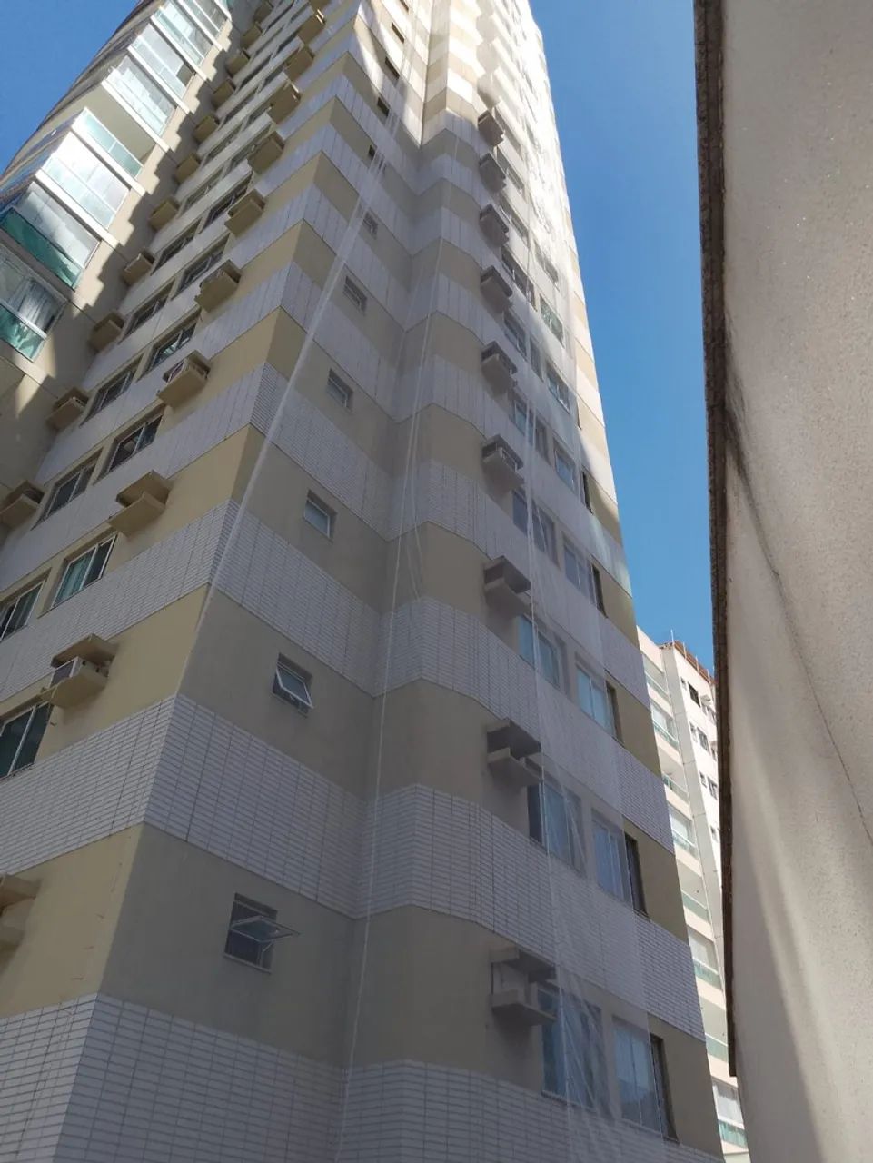 Pintor profissional de fachada e ambientes internos  - Foto 4
