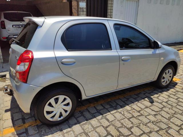 Etios 1.3 x automático 2017 - Foto 6