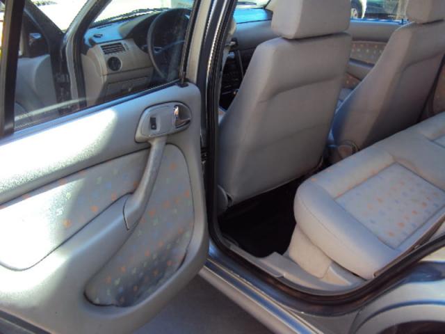 VOLKSWAGEN PARATI 1.6 MI (Geracao III) 4P 2002 - Foto 12