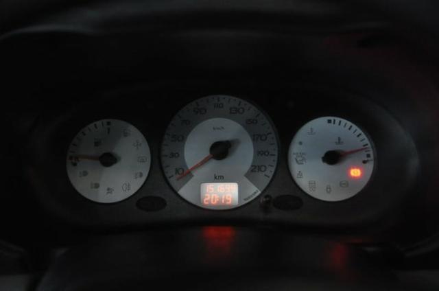 Renault Clio authentic 1.6 - Foto 11