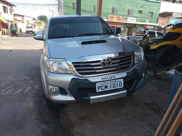Hilux SRV automática 2015 completa