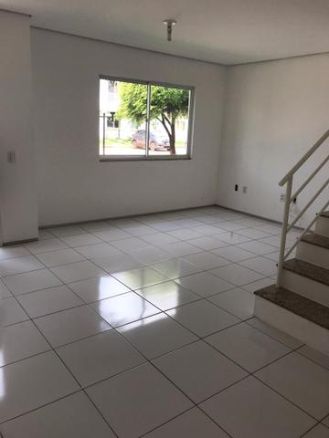 Casa e Condomínio (Três Quartos) - Foto 2
