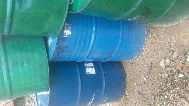 Tambor 200lts usado
