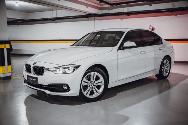 BMW 320I 2018 41.000KM ZERADA