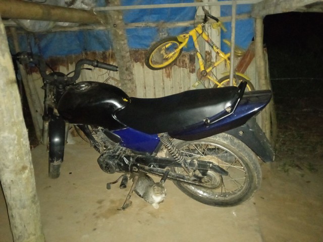 VENDO MOTO TITAN 125 ANO 2002
