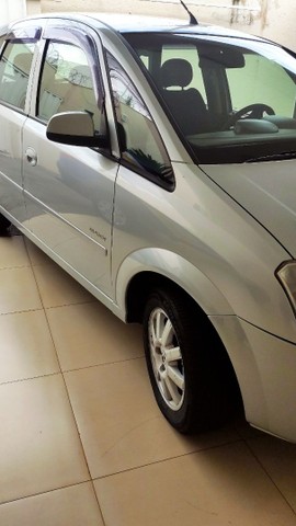 VENDO MERIVA 2010