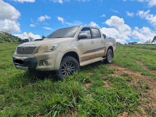 TOYOTA HILUX SRV TOPO DE LINHA 2013. CARRO IMPECÁVEL. LEIA A DESCRIÇÃO