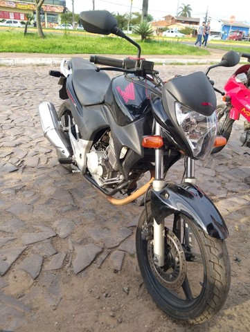 CB300R 2011, ÚNICO DONO, BAIXA KM