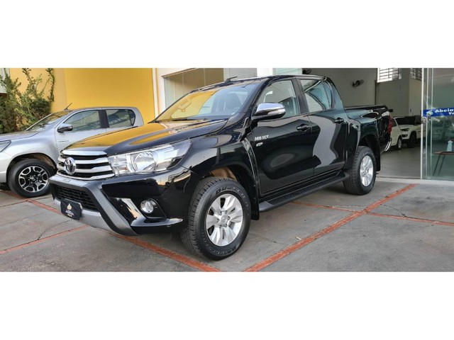 TOYOTA HILUX SRV CD 4X2 AUT 2.7