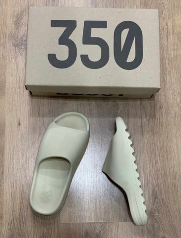 chinelo yeezy adidas