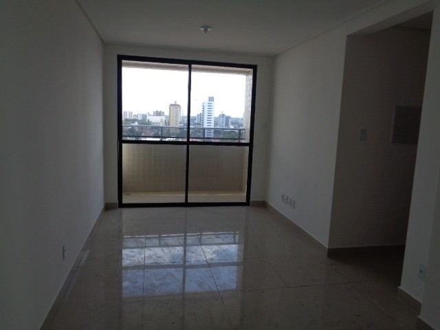 Apartamento 3 quartos (01 suite), varanda, porcelanato, próximo à Vila Olimpica