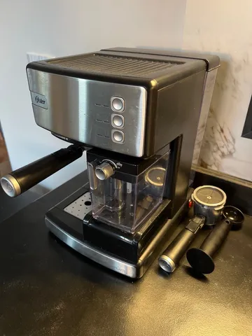 Máquina de Café Oster Prima Latte em segunda mão durante 50 EUR em