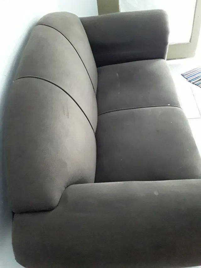 Sofá simples usado mais em perfeito estado Sofás e Poltronas