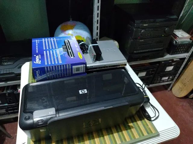 Impressora HP, completa, com fonte, bom estado geral. E outros.