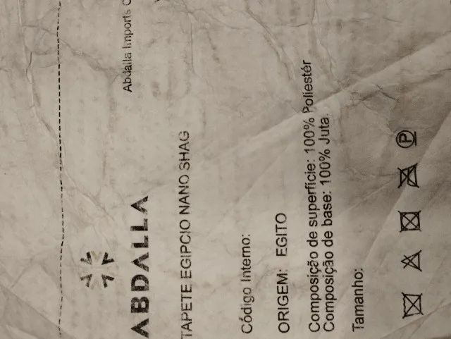Tapete cinza com desenho geométrico em branco - Foto 2