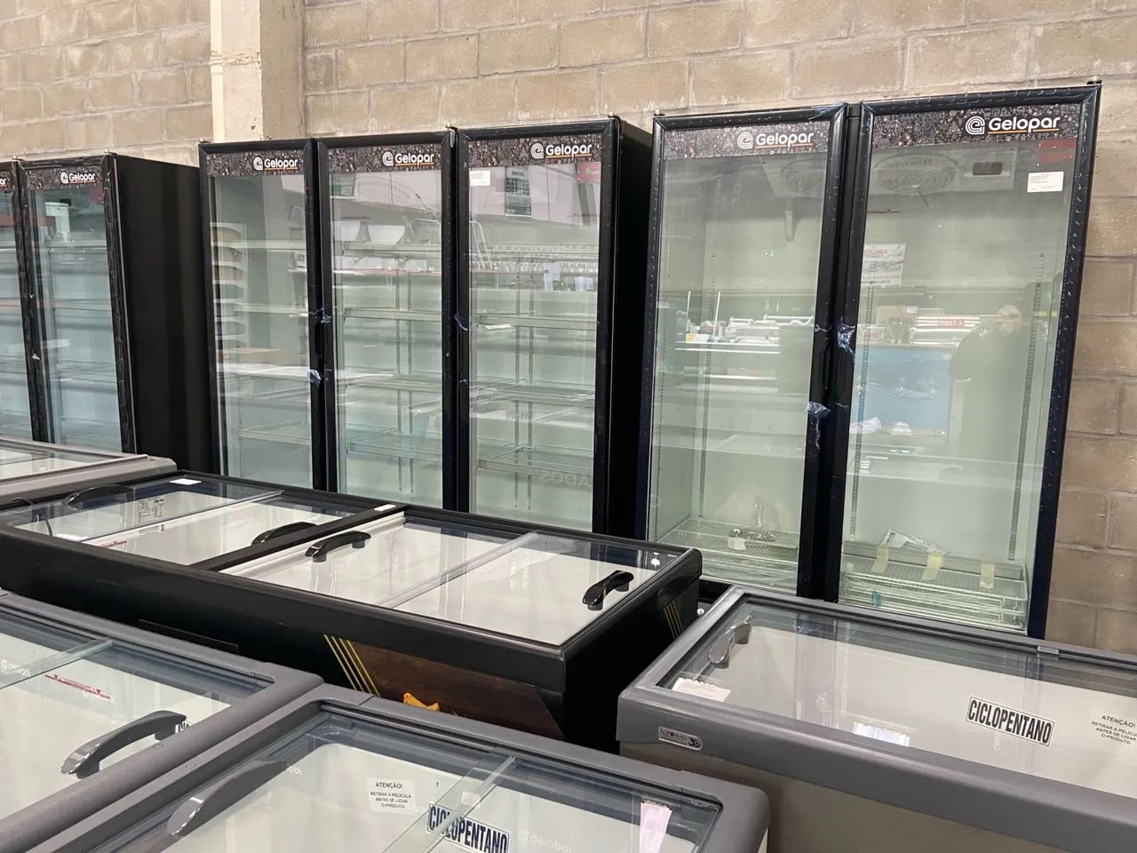 REFRIGERADOR VERTICAL GCVR-950 - GELOPAR - Foto 5