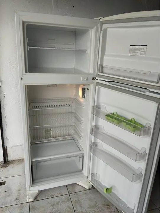 Geladeira Duplex em ótimo estado! - Foto 4