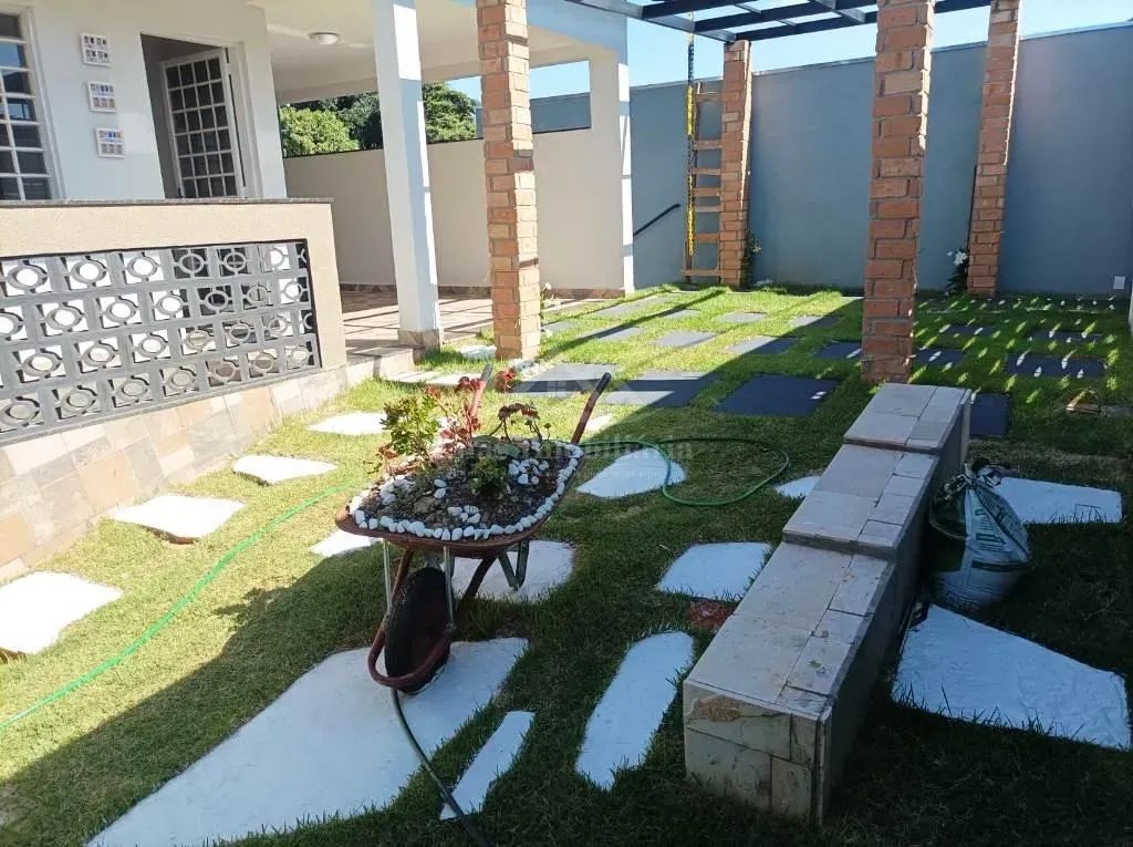 Casa para Locação em Patos de Minas, Caramuru, 3 dormitórios, 1 suíte, 3 banheiros, 2 vaga - Foto 4