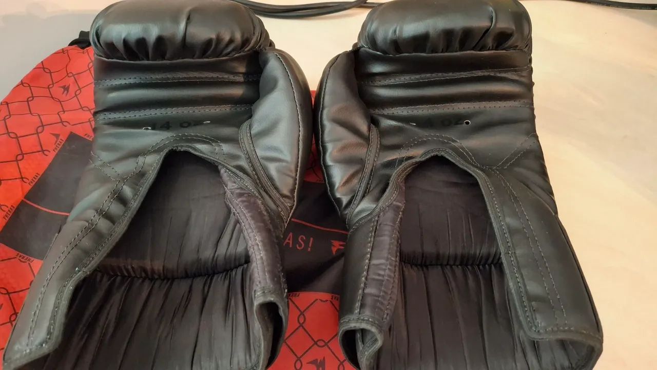 Luvas de Boxe - Fheras - Novas - Preta - Foto 2