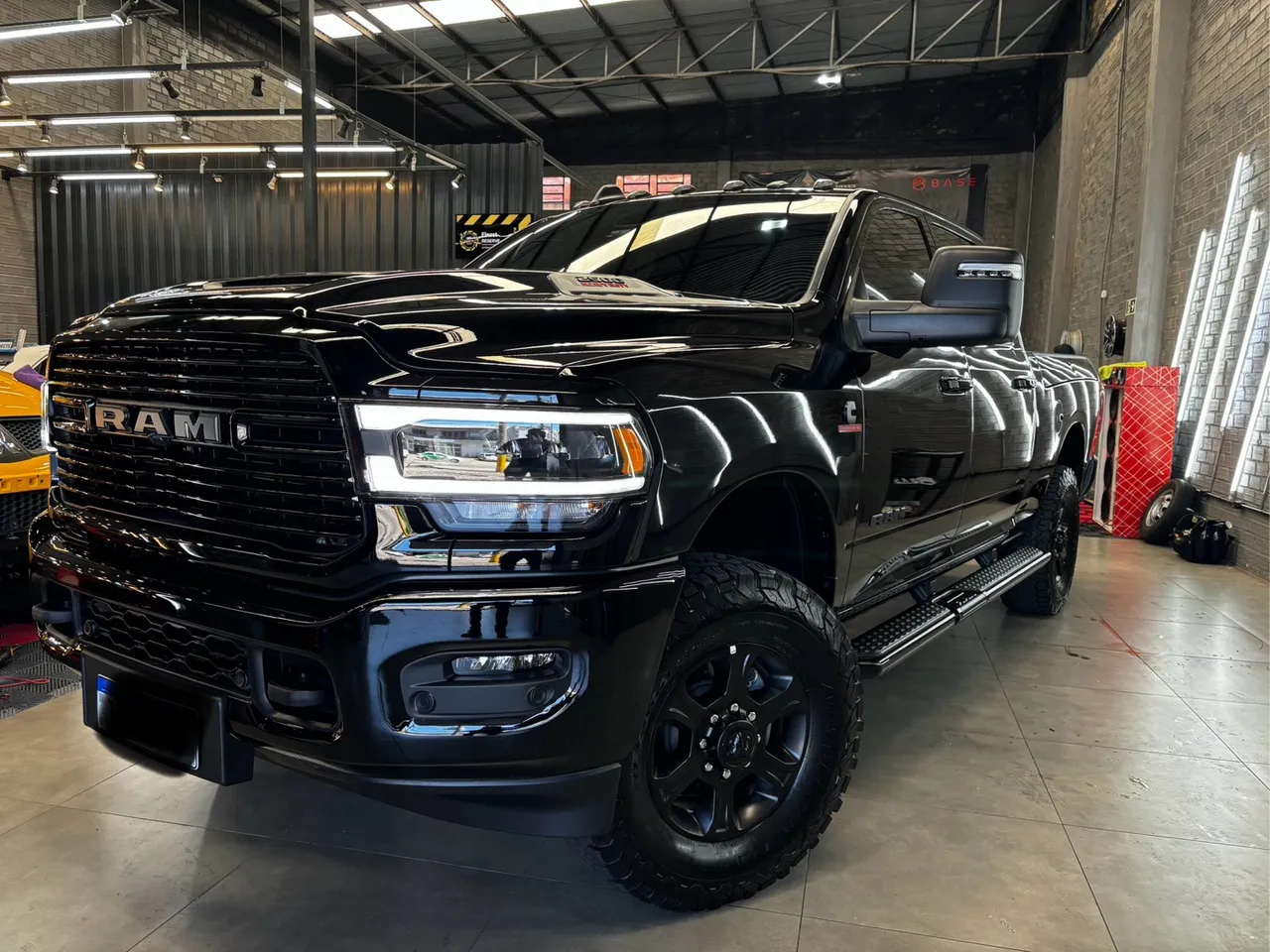 RAM 2500 24/24 C/ APENAS 6MIL KM!!!