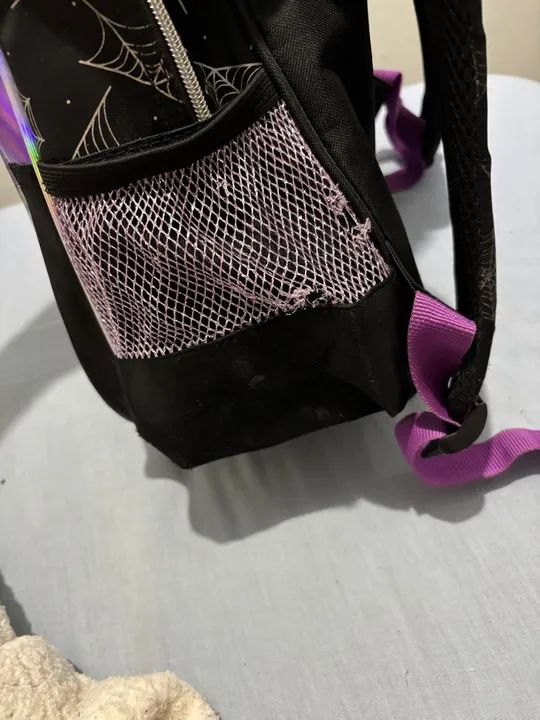 Mochila e estojo da Wandinha Addams - Foto 2