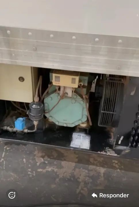 CAMINHAO BAU SORVETEIRO - Foto 4