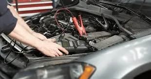 Eletricista de Automóveis