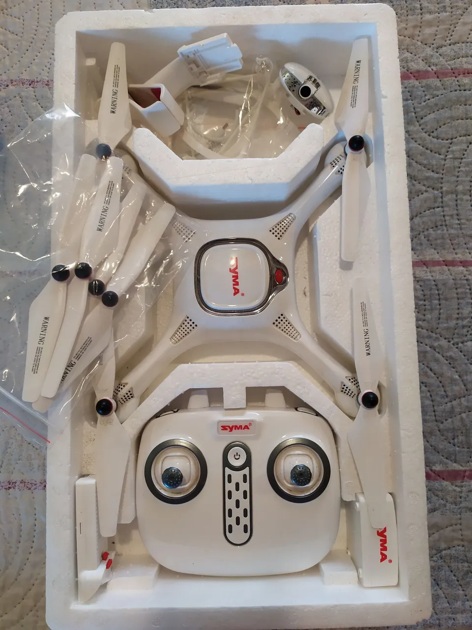 Drone SYMA com controle remoto