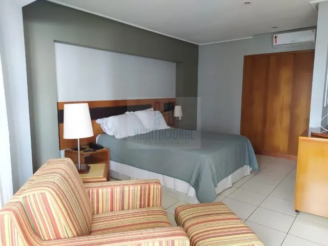 Vendo Flat no Interatlântico Natal, Petrópolis: 1/4, 1 suíte; 1 vaga de garagem