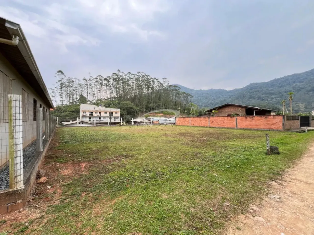 Terreno com aproximadamente 530m² de área, no bairro itoupava Central em Blumenau!