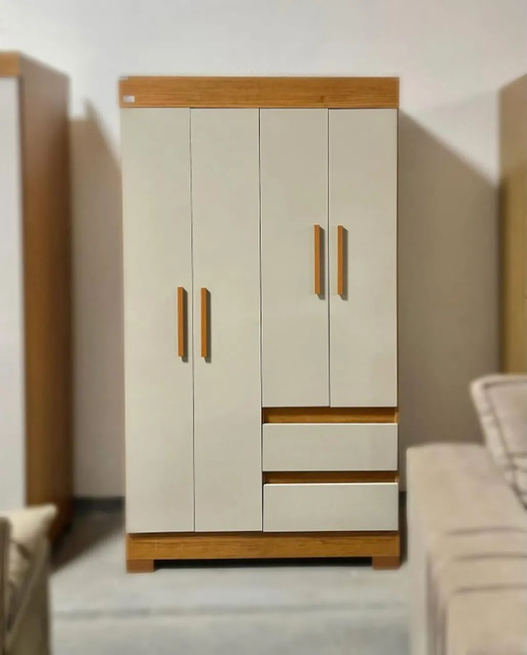 "Beleza e Funcionalidade em Cada Detalhe: Guarda-Roupa Maya 100cm - Cinamomo com Off White