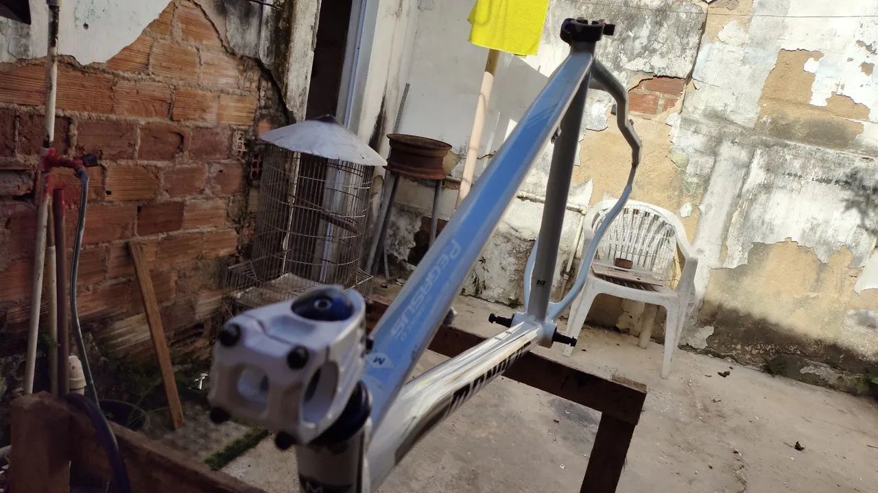 Quadro para bicicleta aro 26 com suspensão Audax e freio a disco. - Foto 4