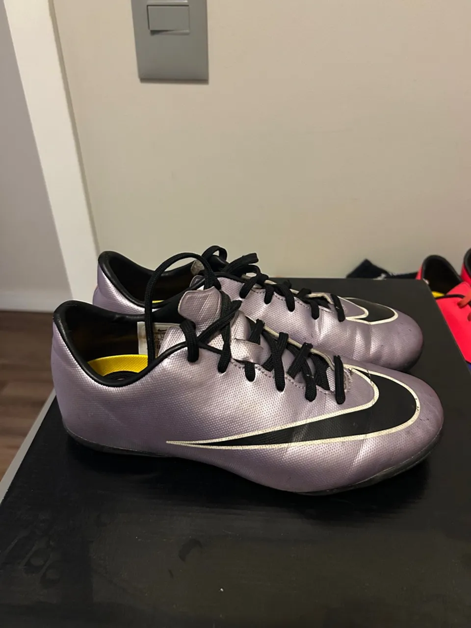 Chuteira Nike Jr Mercurial Victory Society Roxa