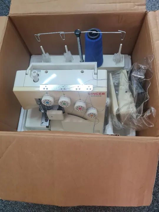 Máquina de Overlock Singer U344B - Foto 4