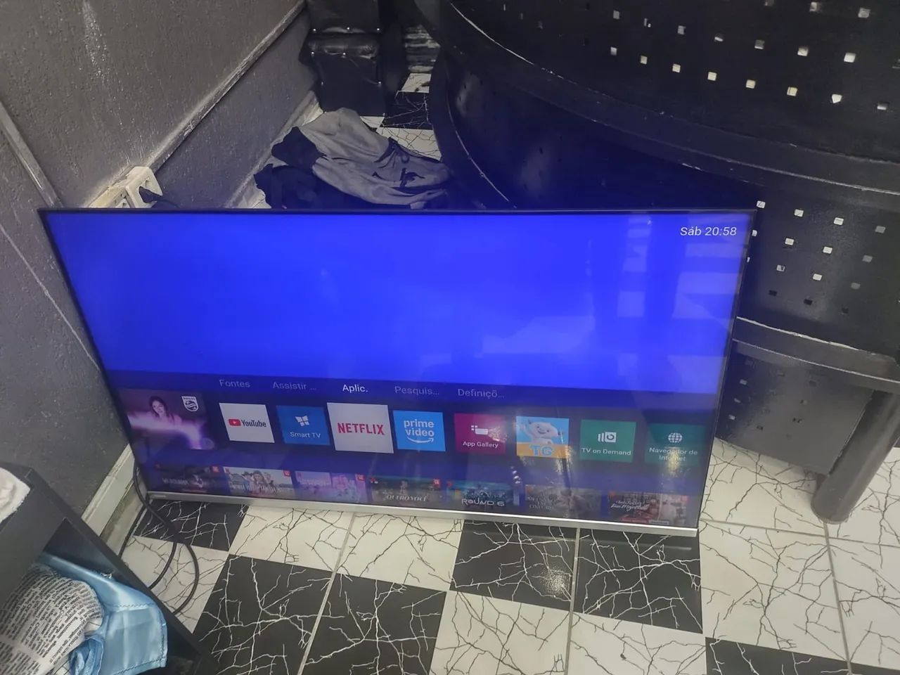 Vendo smartv  Philips 50polegadas 4k  borda infinita 