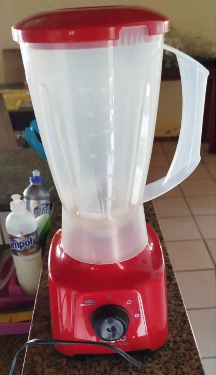 Liquidificador Vermelho com Jarra Grande