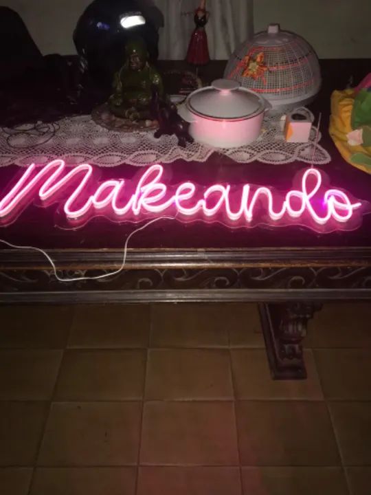 Placa luminosa em neon Makeando $350.00 - Foto 2