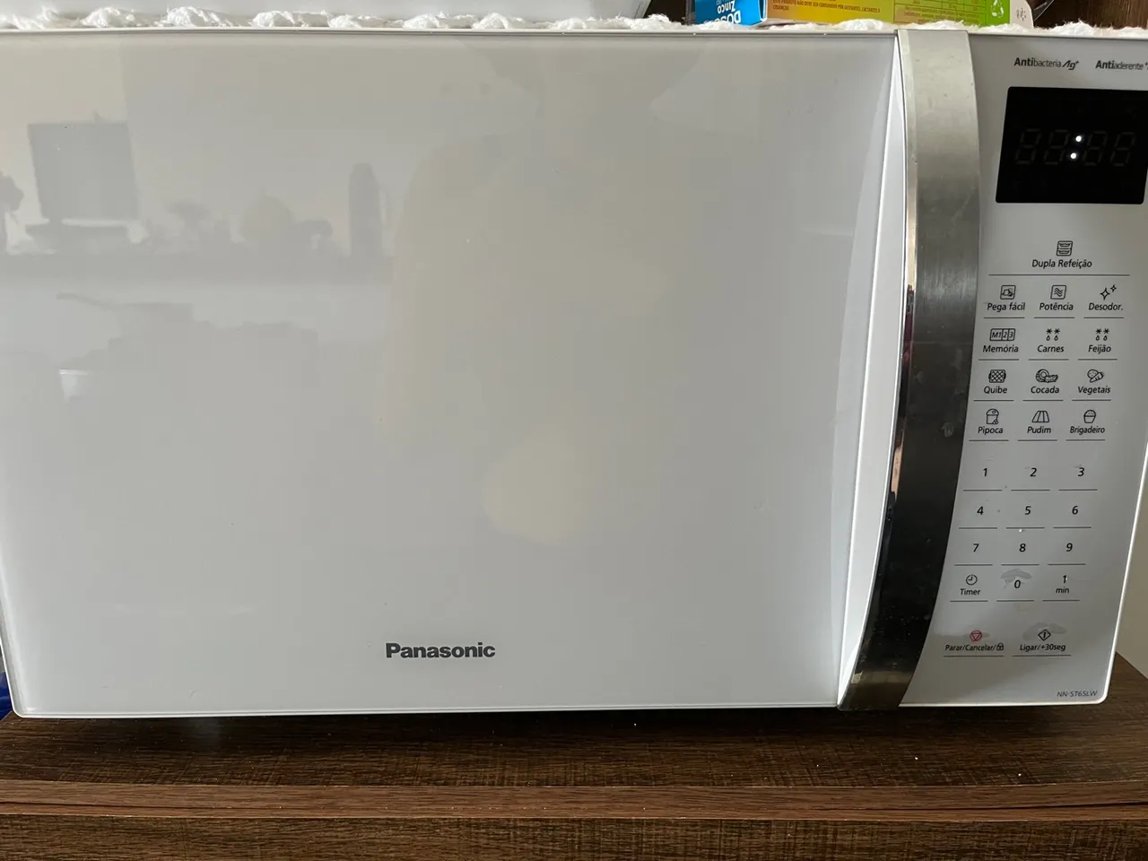 Micro-ondas Panasonic NN-ST65LW