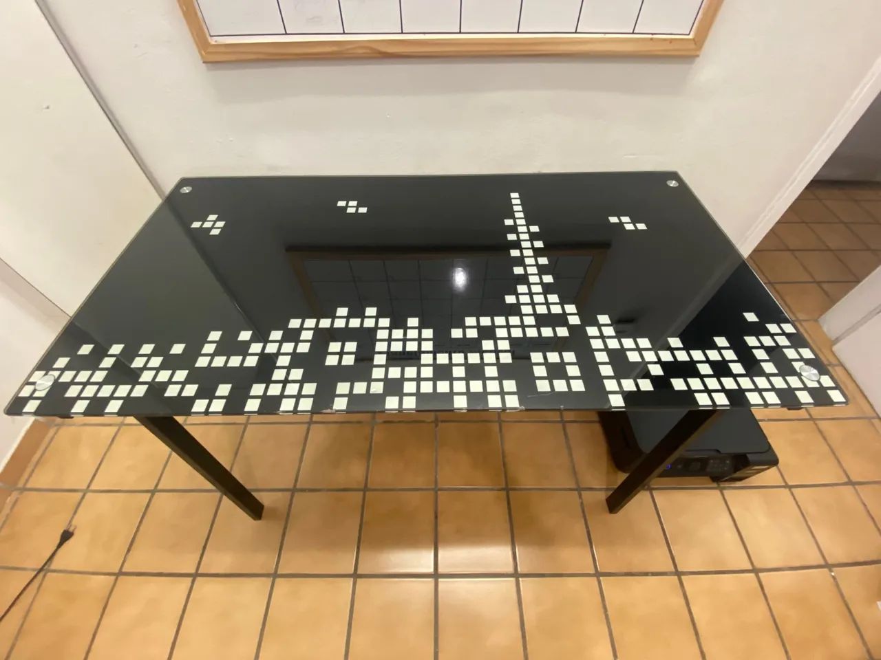 Linda mesa TAMPO DE VIDRO. SEM AVARIAS  - Foto 2