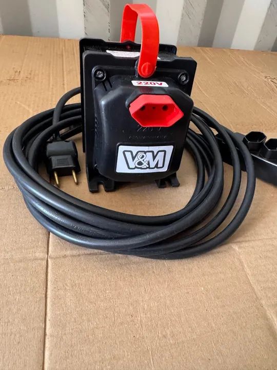 Transformador de Voltagem 5000VA V&M